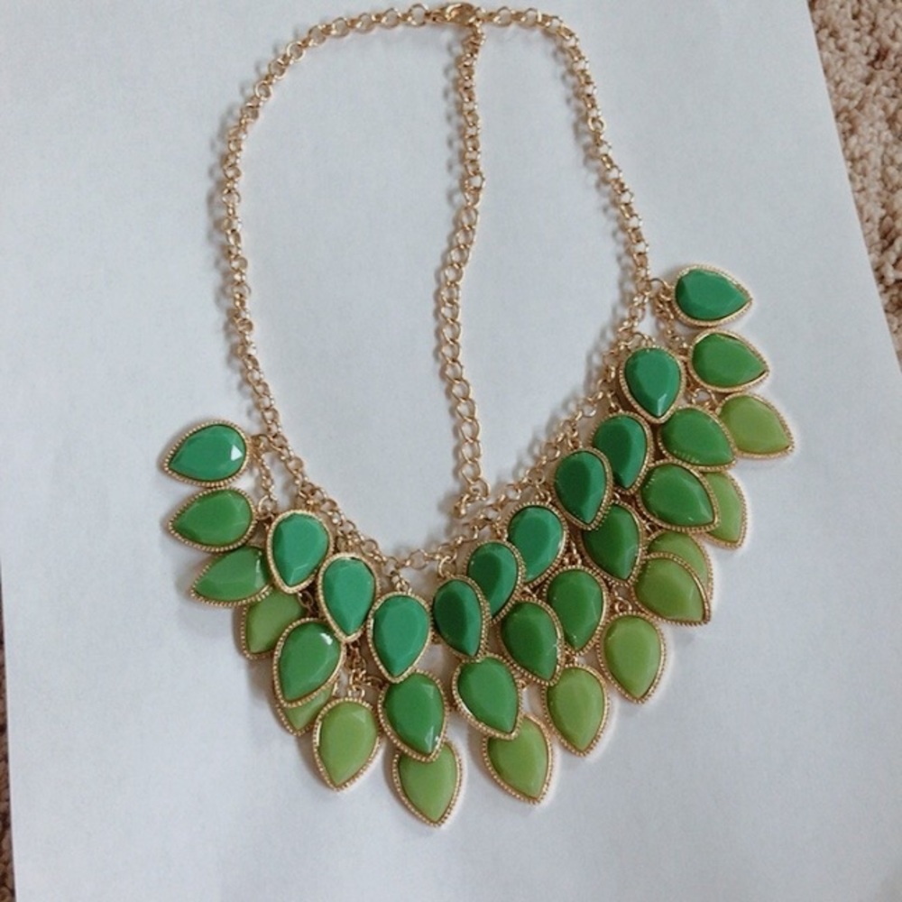 Necklace/ Excellent condition